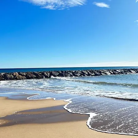 Spacieux, 50 M Des Plages, Vue Imprenable * Fréjus